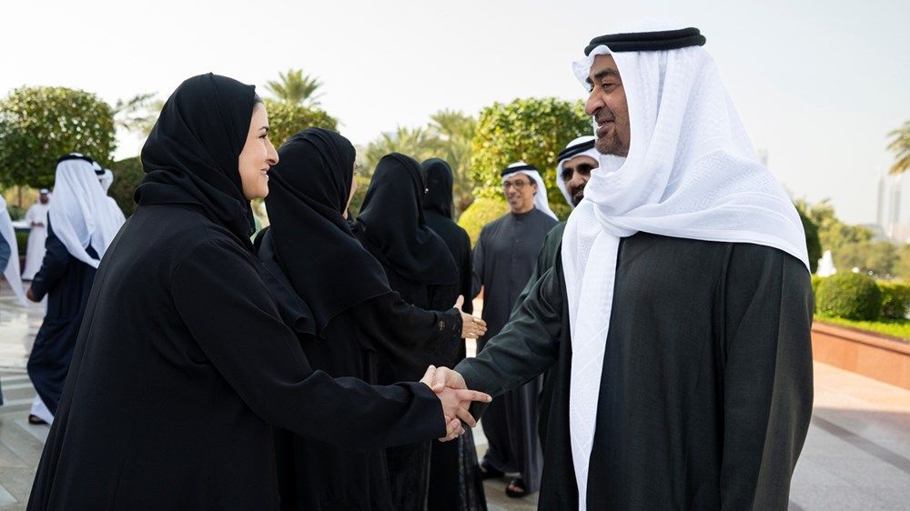 بحضور رئيس الدولة.. محمد بن راشد يلتقي الوزراء السابقين والحاليين ممن شاركوا سموه مسيرة العمل الحكومي خلال العقدين الماضيين