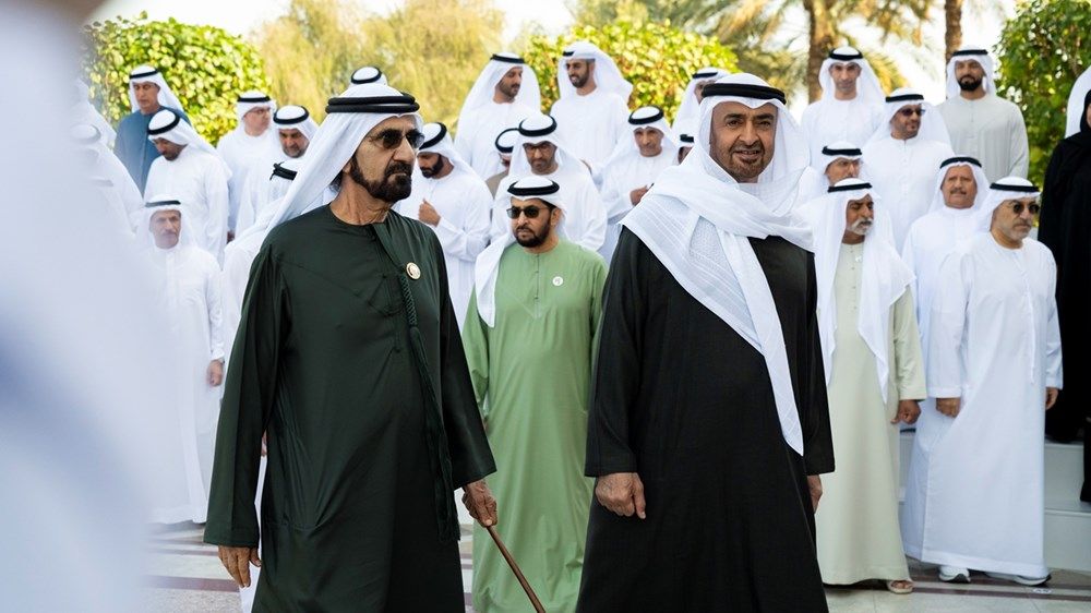 بحضور رئيس الدولة.. محمد بن راشد يلتقي الوزراء السابقين والحاليين ممن شاركوا سموه مسيرة العمل الحكومي خلال العقدين الماضيين