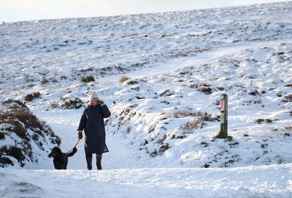 ثلوج كثيفة وتحذيرات واسعة في المملكة المتحدة