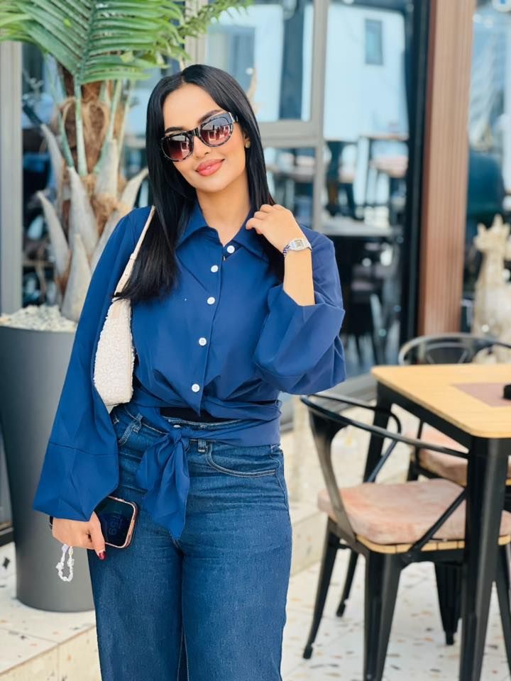 شاهد بالصورة.. المشجعة السودانية الحسناء “منية” تخطف الأضواء بإطلالة ساحرة من بورتسودان والجمهور يتغزل: (صاحبة أغلى دمعة في السودان)