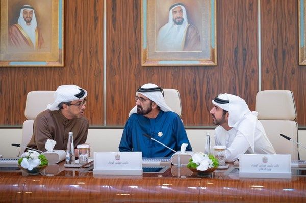 محمد بن راشد يترأس اجتماع مجلس الوزراء بقصر الوطن بأبوظبي