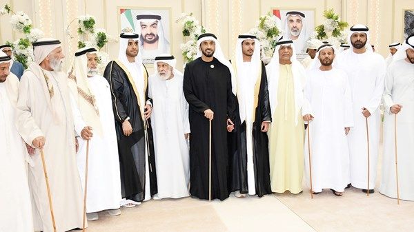 نهيان بن زايد يحضر أفراح ابن نعيف العامري