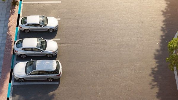 تفعيل نظام المواقف المدفوعة في منطقة مصفّح