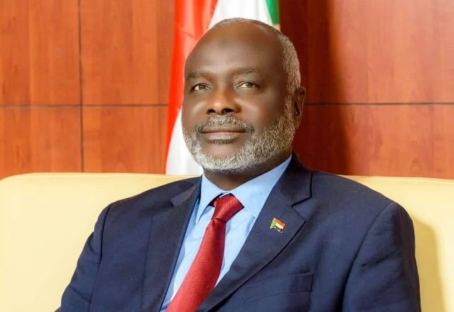 التوقيع على تقرير حسابات الحكومة المشترك بين وزارة المالية وبنك السودان للعام 2025