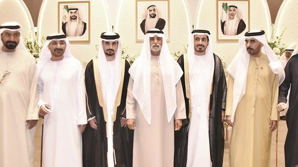 نهيان بن مبارك يحضر أفراح الأحبابي والمنصوري في أبوظبي