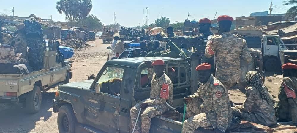 حملة أمنية كبرى بشرق النيل تضبط منتحلي صفة القوات النظامية وتغلق 18 مكتباً غير قانوني