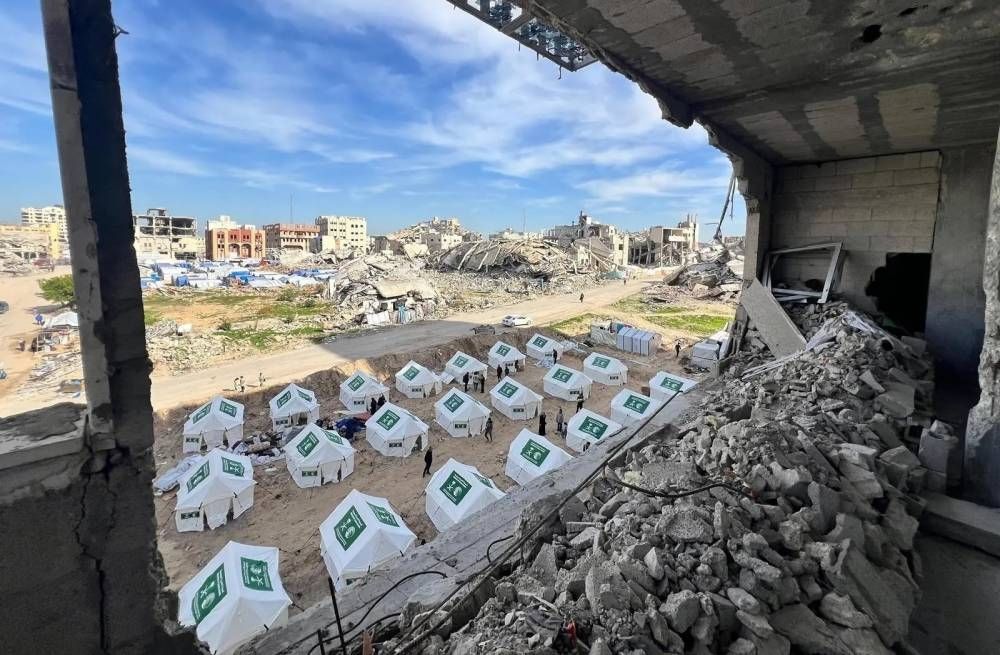 السعودية تقيم مخيما جديدا لإيواء الأسر العائدة إلى غزة
