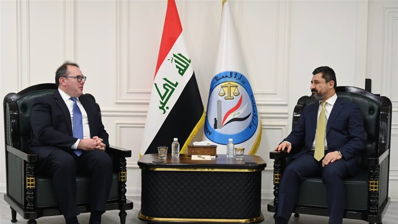 وزير العدل والقائم بأعمال السفارة الأميركية بالعراق يبحثان التعاون القانوني والعدلي