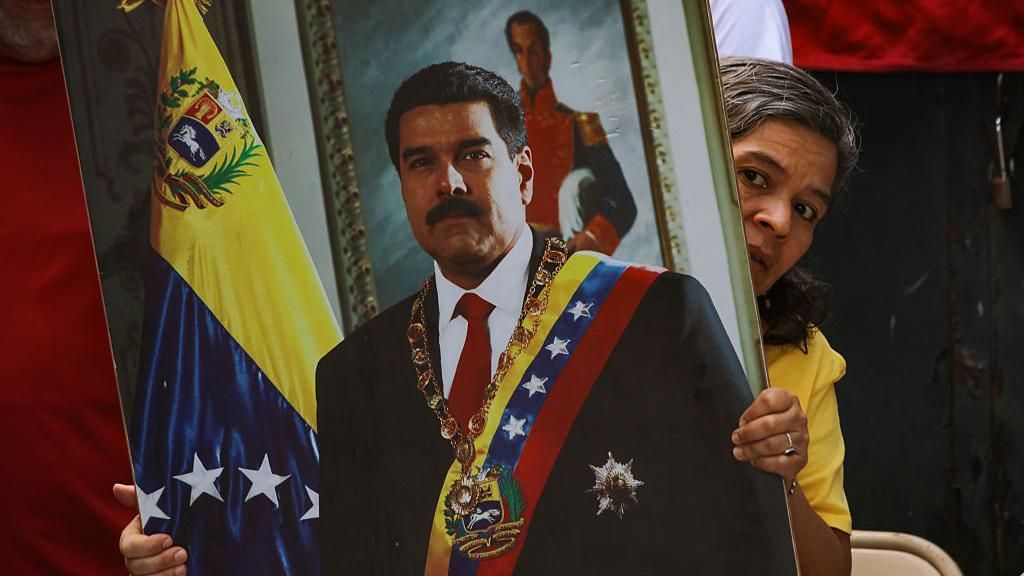 التايمز: يمكنك إسقاط رأس نظام ديكتاتوري لكنك لن تتنبأ بما سيحدث بعد ذلك