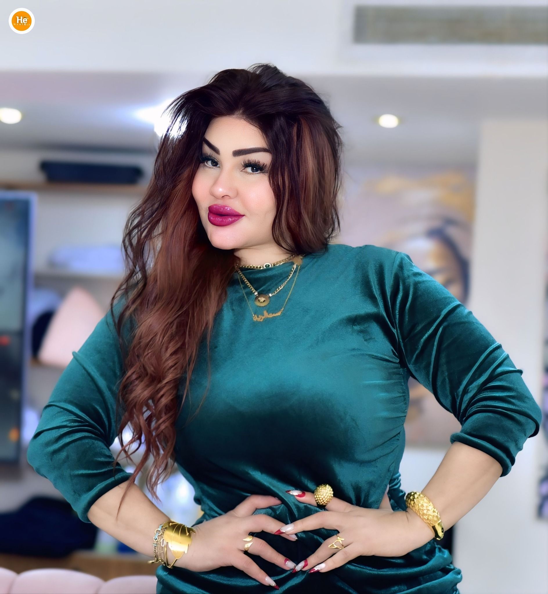 شاهد بالفيديو.. سيدة الأعمال السودانية “هبة كايرو” تستعرض بسيارتها الفارهة في شوارع القاهرة وتشكر زوجها المصري والقروب العامل معها