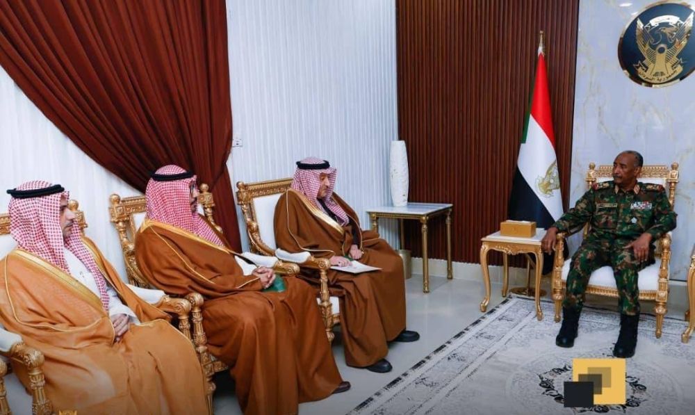 وفد سعودي يلتقي بالبرهان لمناقشة الأزمة السودانية
