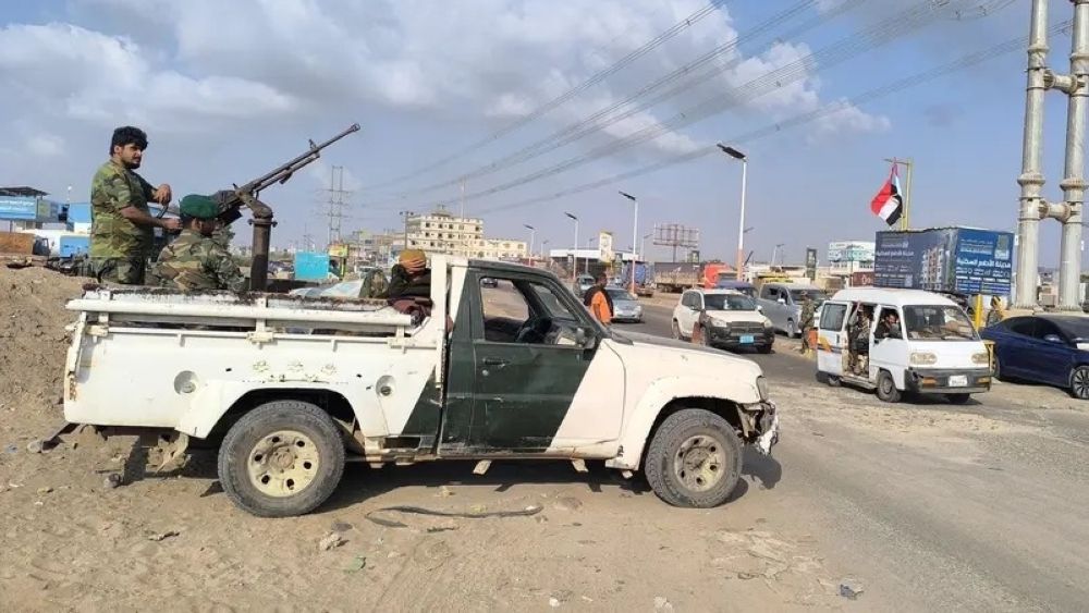 اليمن بين تصحيح المسار وهروب الزبيدي