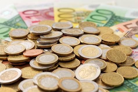 اليورو تحت الضغط السلبي بسبب تباطؤ التضخم الأوروبي