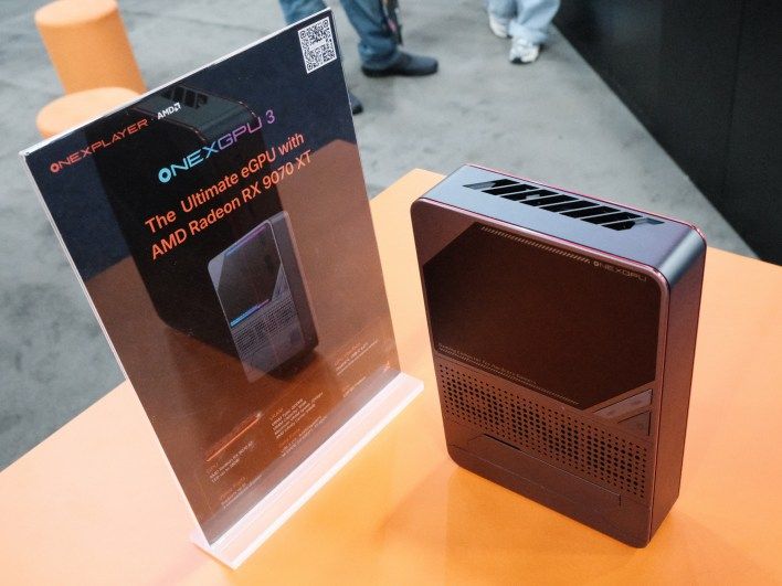 تكنولوجيا: OneXPlayer تكشف عن وحدة الرسوميات الخارجية OneXGPU 3 بمعالج مكتبي قوي من فئة AMD RDNA 4 #CES2026