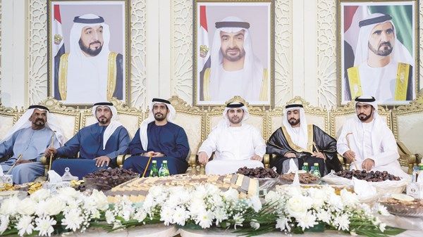 منصور بن محمد يحضر أفراح الكتبي