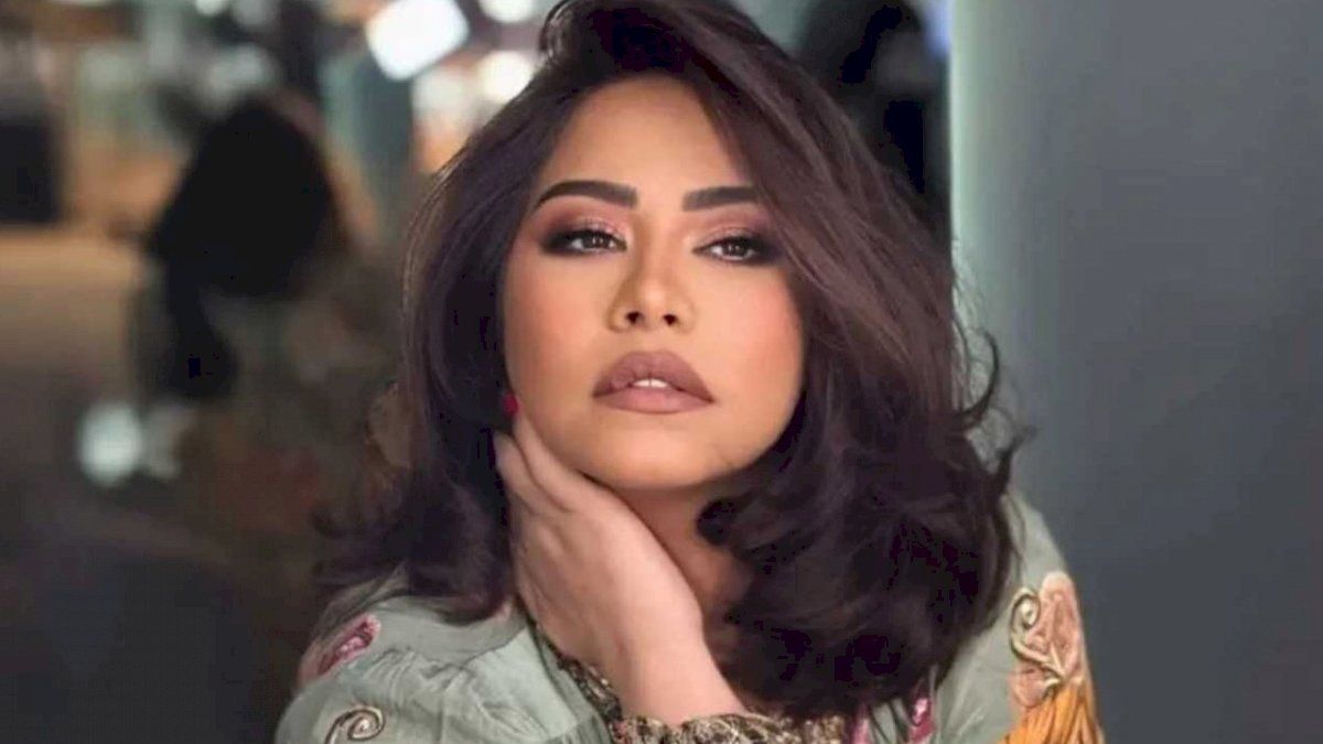 عمرو أديب يثير الجدل حول اختفاء شيرين عبدالوهاب: "مختفية ومحدش قادر يوصل لها"