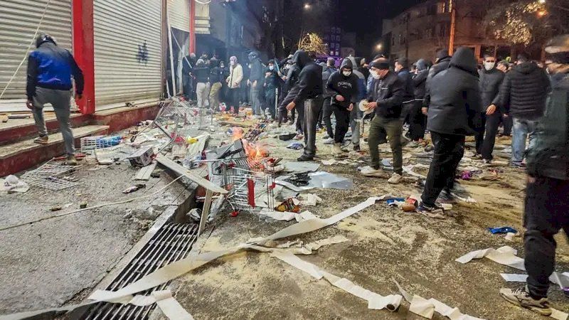 الإندبندنت: الاحتجاجات الإيرانية تشبه الثورة الفرنسية في المنطقة