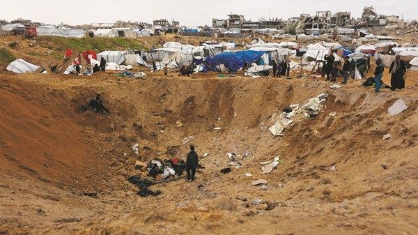 14 قتيلاً بقصف إسرائيلي على خيام النازحين ومراكز إيواء في غزة