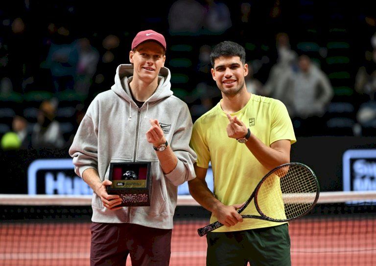 ألكاراس يتغلب على سينر في مباراة استعراضية جماهيرية في كوريا الجنوبية