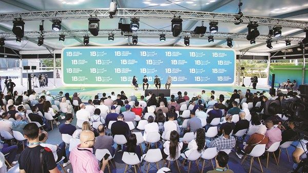 صنّاع محتوى ومؤثّرون: صناعة المحتوى مسؤولية أخلاقية وإنسانية