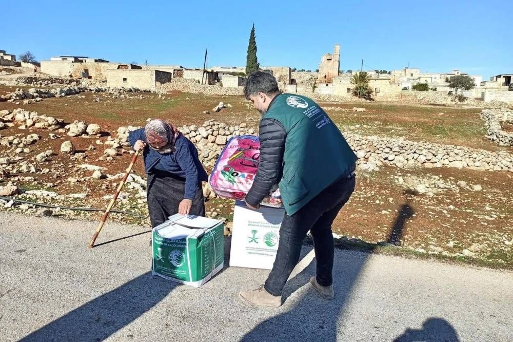 مساعدات إيوائية سعودية للأسر النازحة في حلب