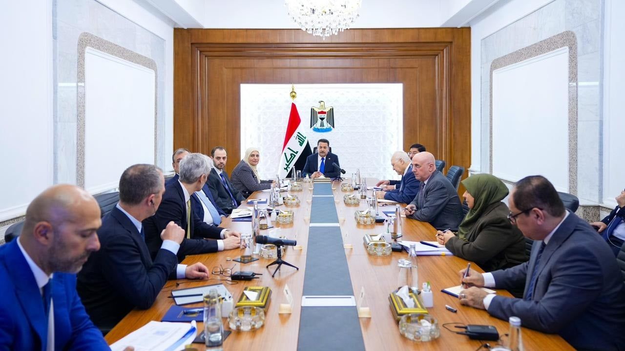 السوداني: ضرورة تحقيق الفوائد من إدارة الدين العام وتخفيف الضغط على العملة الوطنية