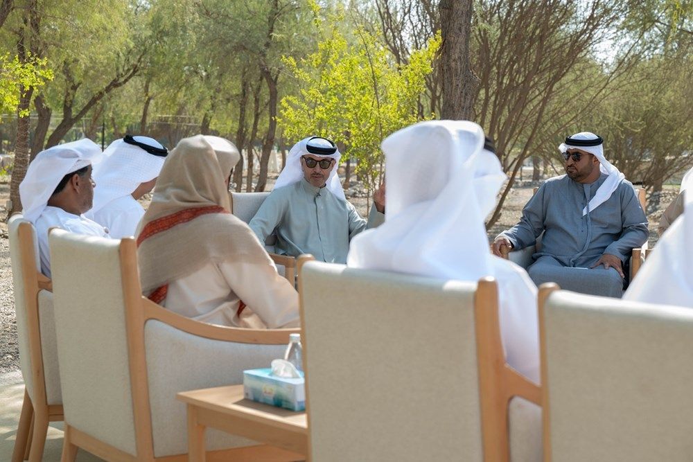 هزاع بن زايد يزور منتزه "الصاروج بارك" ويطلع على مرافقه الجديدة