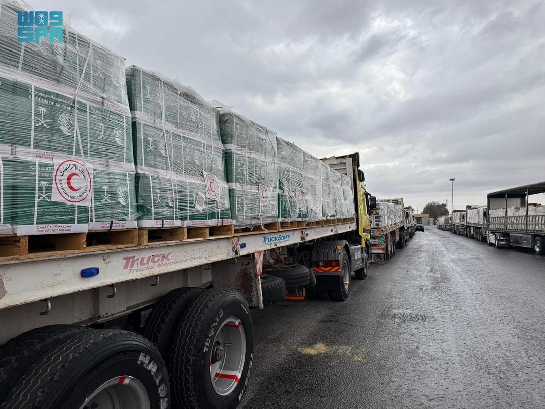 قافلة مساعدات جديدة من مركز الملك سلمان للإغاثة تعبر معبر رفح إلى قطاع غزة