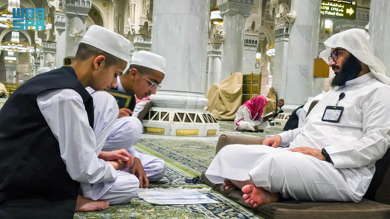 رئاسة الشؤون الدينية تطلق برنامجًا قرآنيًا لتعزيز الارتباط بالقرآن الكريم