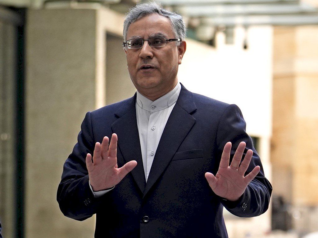 الخارجية البريطانية تستدعي السفير الإيراني