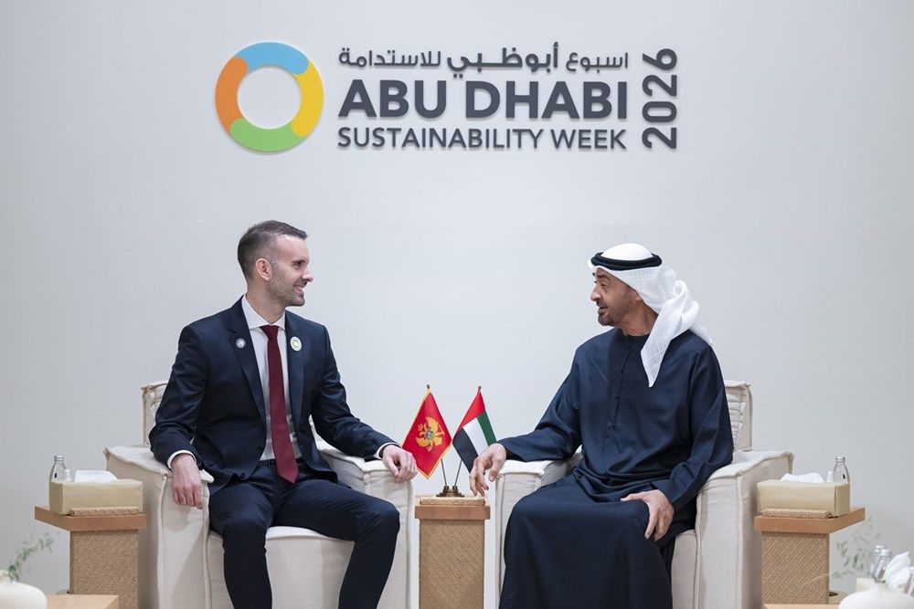 رئيس الدولة يلتقي رئيس وزراء مونتينيغرو خلال فعاليات "أسبوع أبوظبي للاستدامة"