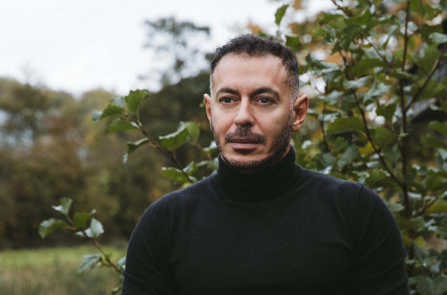 فنان شهير يرزق مولوده الأوّل بعد عامّين من الزّواج