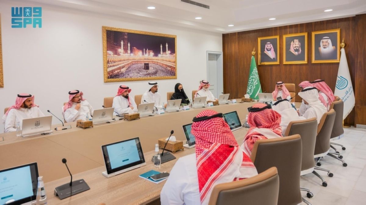 رئيس جامعة أم القرى 
يطلق المنصة الالكترونية بالهوية الرقمية الجديدة