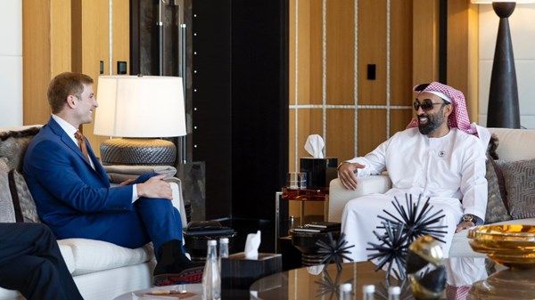 طحنون بن زايد يلتقي وكيل وزارة الخارجية الأميركية للشؤون الاقتصادية