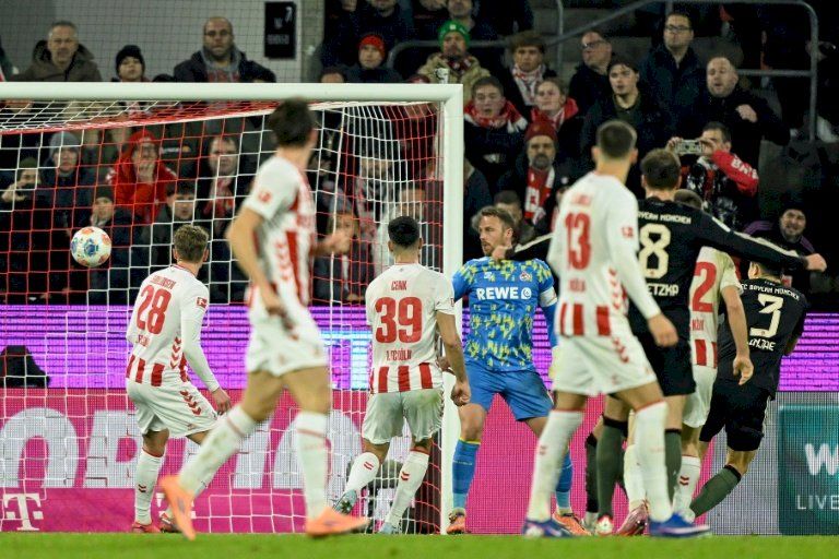 بطولة ألمانيا: بايرن كومباني يعادل الرقم القياسي لغوارديولا