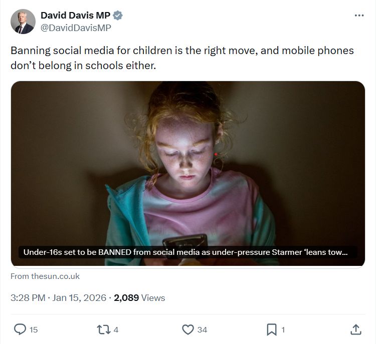 بريطانيا تدرس حظر وسائل التواصل الاجتماعي لمن هم دون 16 عامًا وسط تصاعد الدفع نحو الهوية الرقمية