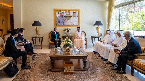 سعود بن صقر يستقبل السفير الصيني