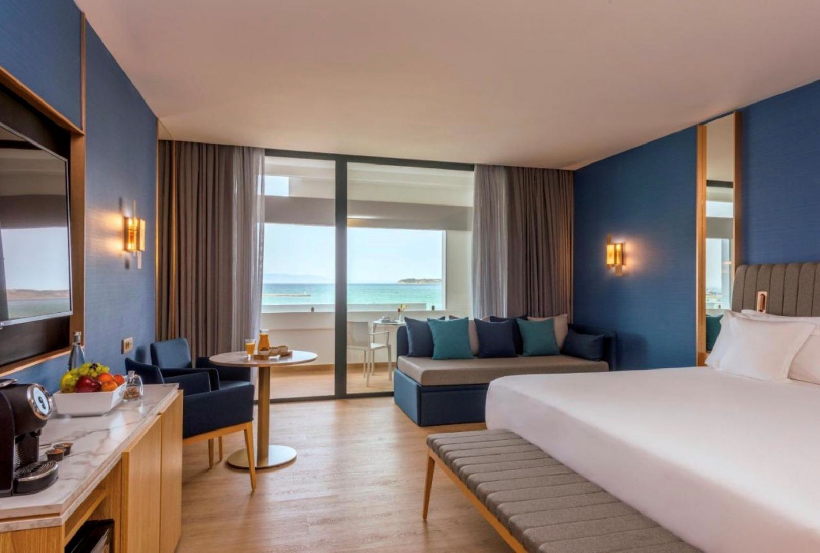 أزمة مغربية مصرية بسبب فندق في طنجة!