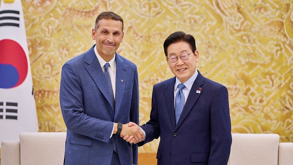 خلدون المبارك والرئيس الكوري يبحثان الشراكة الاستراتيجية بين البلدين