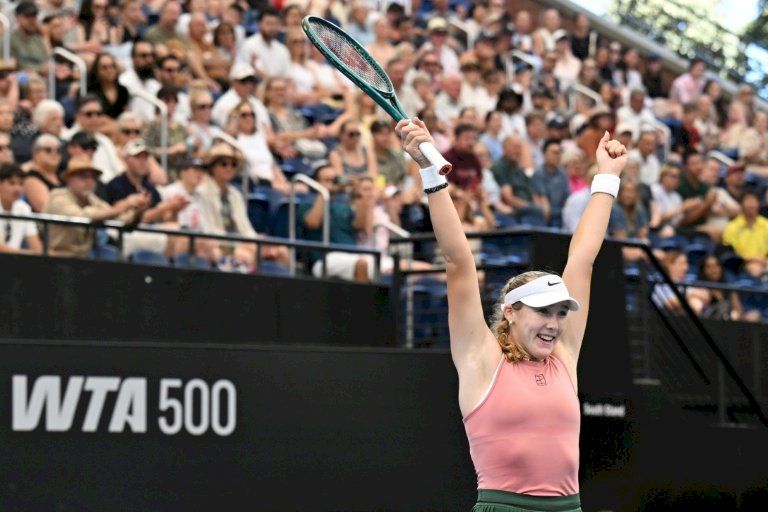 دورة أديلايد: أندرييفا تسقط مبوكو في نهائي المراهقات