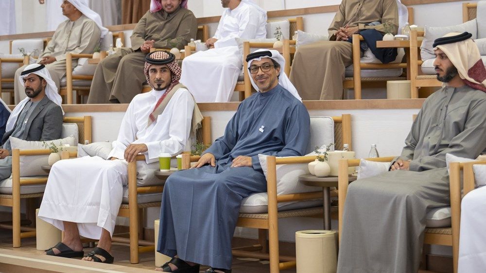 منصور بن زايد يستقبل جاسم بن حمد آل ثاني ويشهدان جانباً من منافسات جولة الجياد العربية - أبوظبي