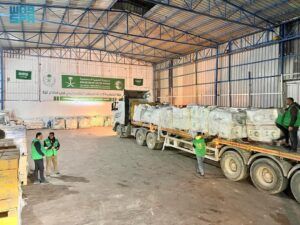 قافلة إغاثية سعودية تعبر رفح لدعم المتضررين في قطاع غزة