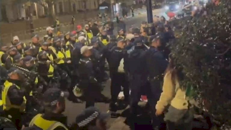 السفارة الإيرانية في لندن ساحة حرب