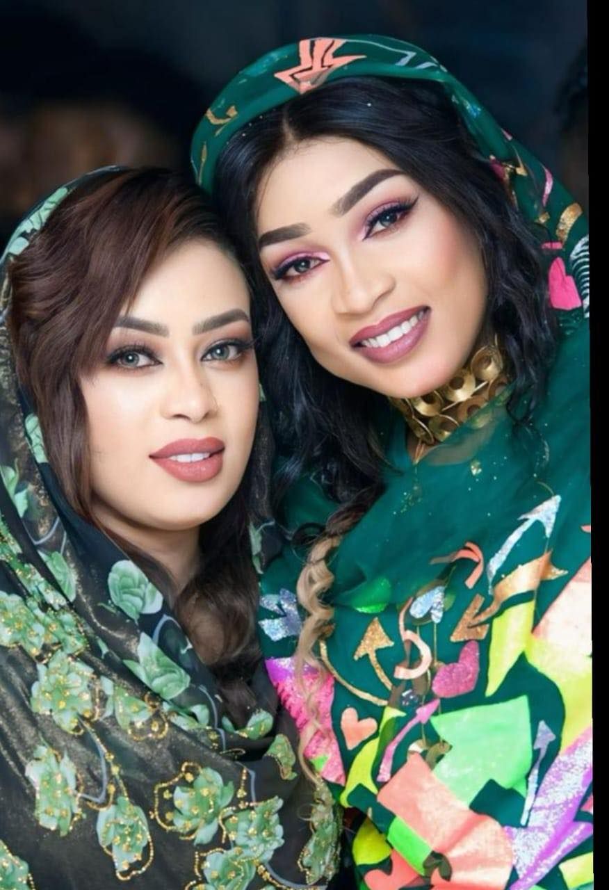 شاهد بالفيديو.. الفنانة إيمان الشريف تغني لمروة الدولية وتشعل حماسها والأخيرة تتفاعل معها بالرقص والهجيج