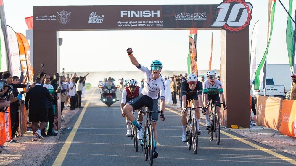 محمد بن راشد يشهد جانباً من سباق «ديوان سموّ حاكم دبي»