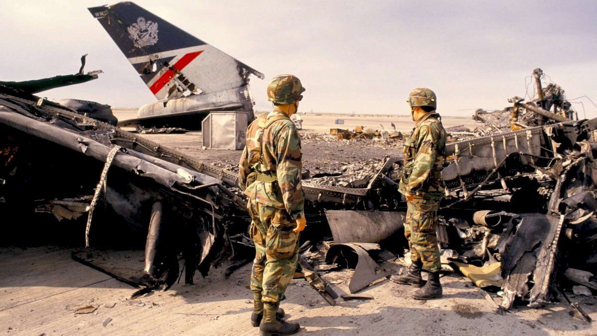 ليلة غزو الكويت.. وثائق تكشف كيف "كذبت" تاتشر وتركت ركابها "دروعاً" لصدام