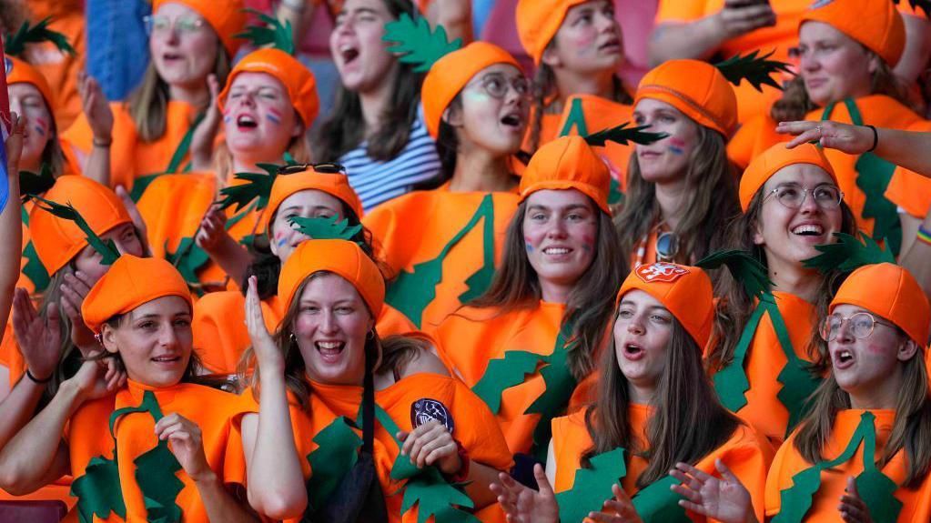 كرة القدم: ما سرّ كل هذا الشغف والتوتر والأدرينالين؟