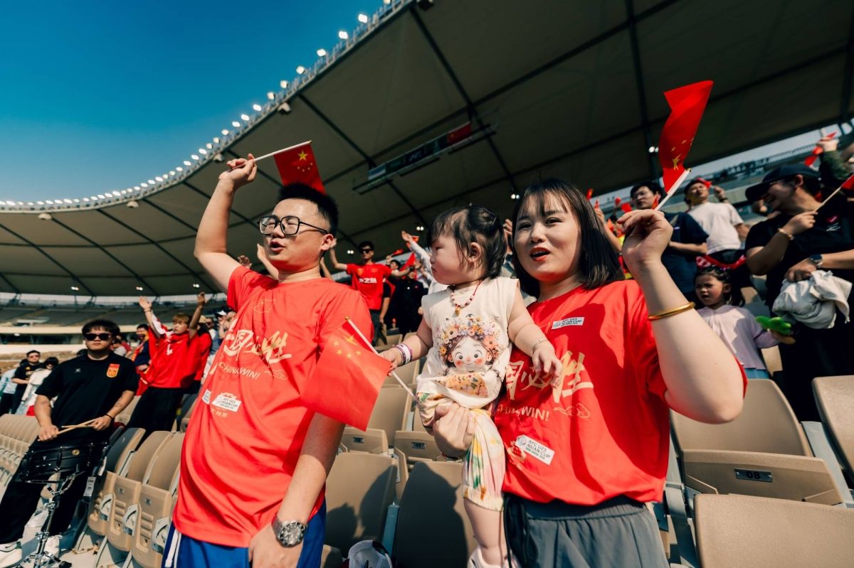 نكهة البطولة.. الصينيون يشاركون منتخبهم فرحة التأهل للمرة الأولى إلى نصف نهائي كأس آسيا تحت 23 عامًا