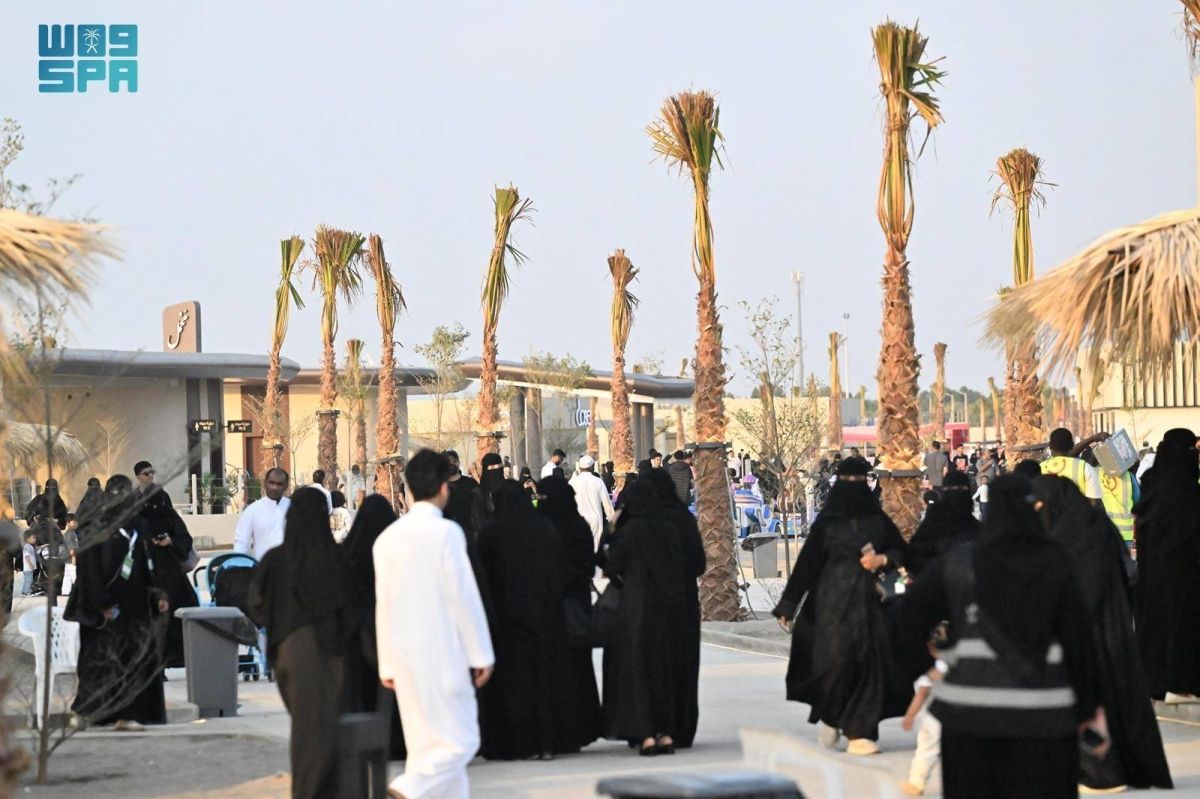 شاطئ جيدانة.. وجهة بحرية جديدة تعزز السياحة وجودة الحياة في جازان