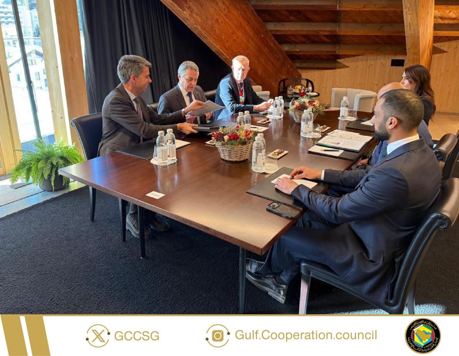 الخليج يتحاور استراتيجياً مع سويسرا.. مذكرة تفاهم بين الجانبين